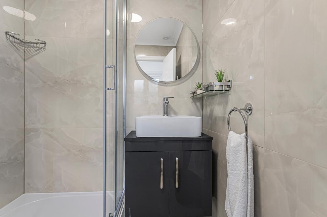 Modern 3 And 2 Bedroom Apartment In Maida Vale London Exterior photo